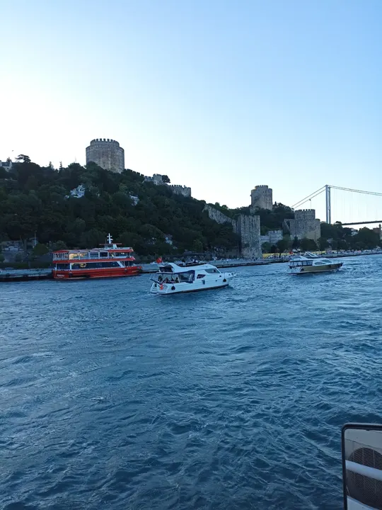 Boğaz turundan yalı ve köprü manzarası, İstanbul Yatçılık – fotoğraf 3
