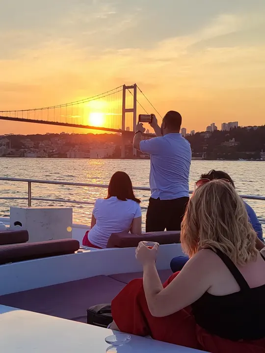 Boğaz'da gün batımı yat turu, İstanbul Yatçılık – fotoğraf 16