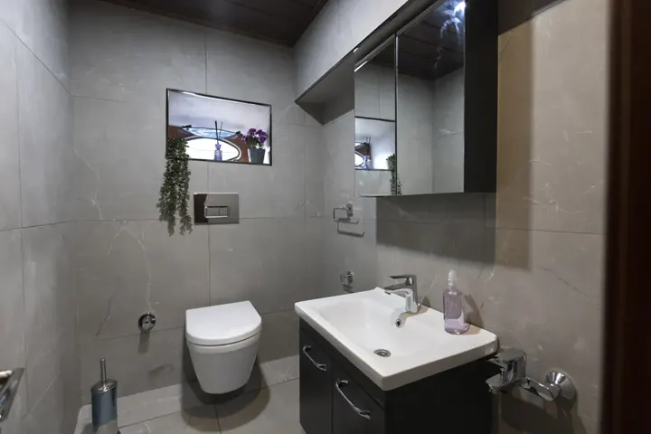 White Istanbul banyo ve duş