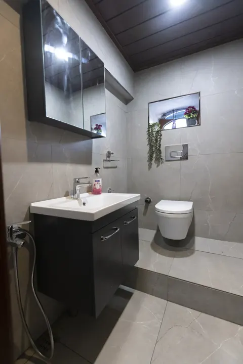 White Istanbul banyo ve duş